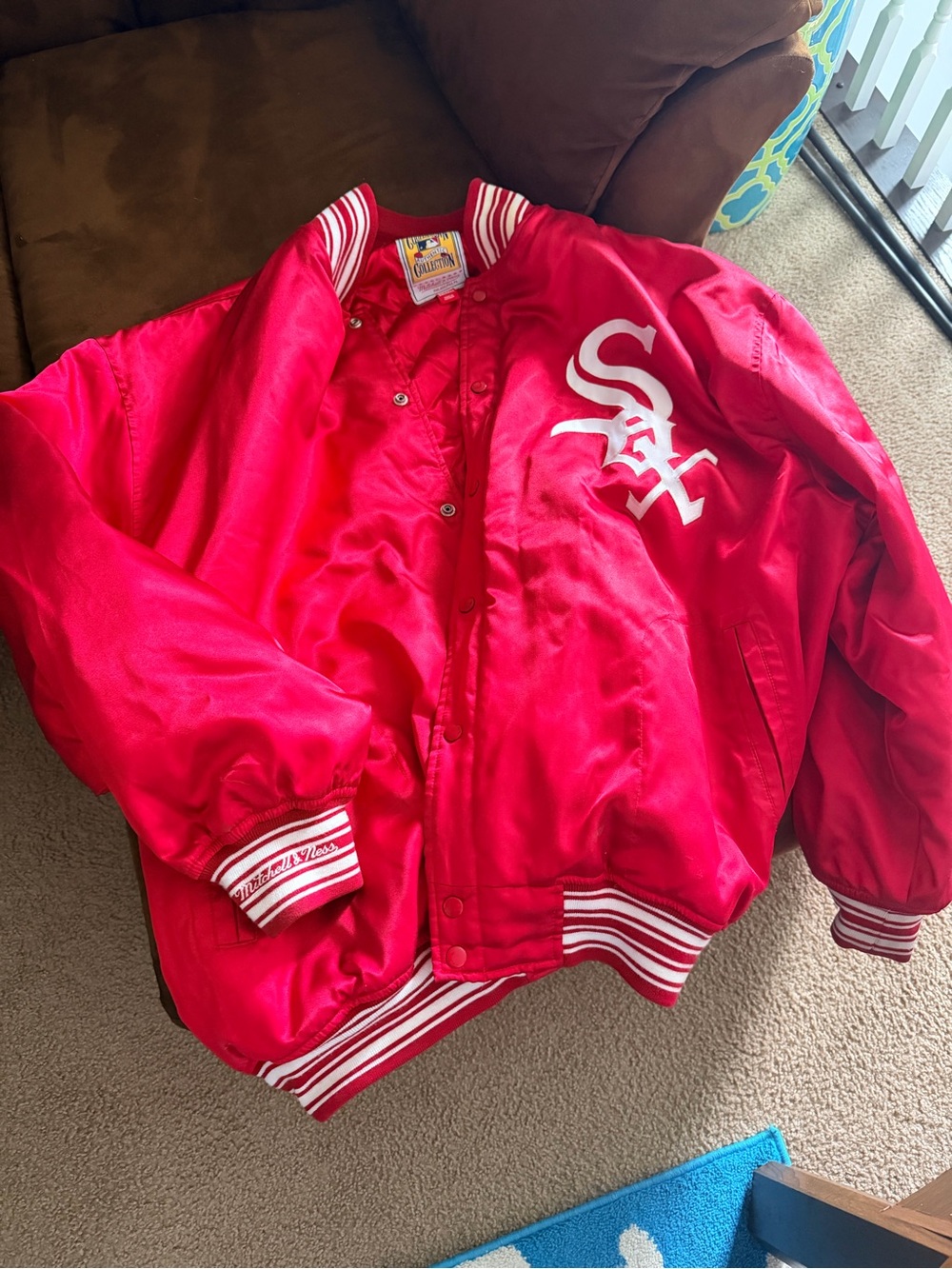 Mitchell & Ness men Red Satin Chicago Sox Jacket with White Logo